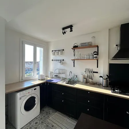 Le Leon Blum Metro Jolimont Apartman *